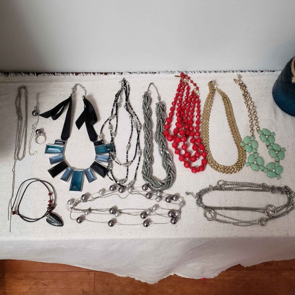 Jewelry lot - 11 necklaces and a ring